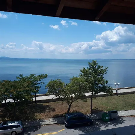 за гости West Konukevi Ahyolu