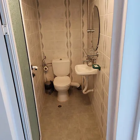 Konukevi за гости West 3*