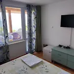 за гости West 3*