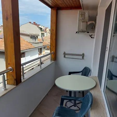 за гости West 3* Поморие